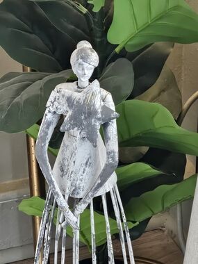 NEW - 2' High Rustic White Decorative Garden Angel